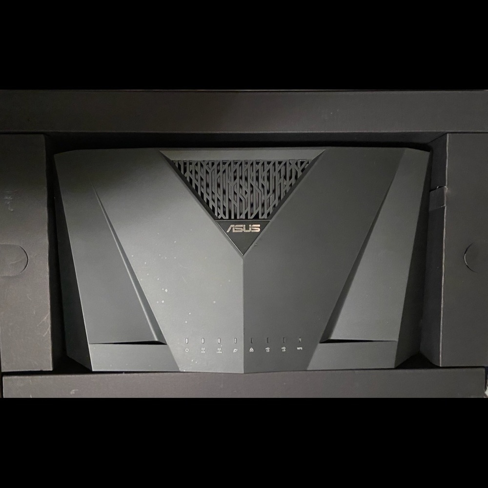 ASUS RT-AC3100 WiFi Router - Picture 9 of 11
